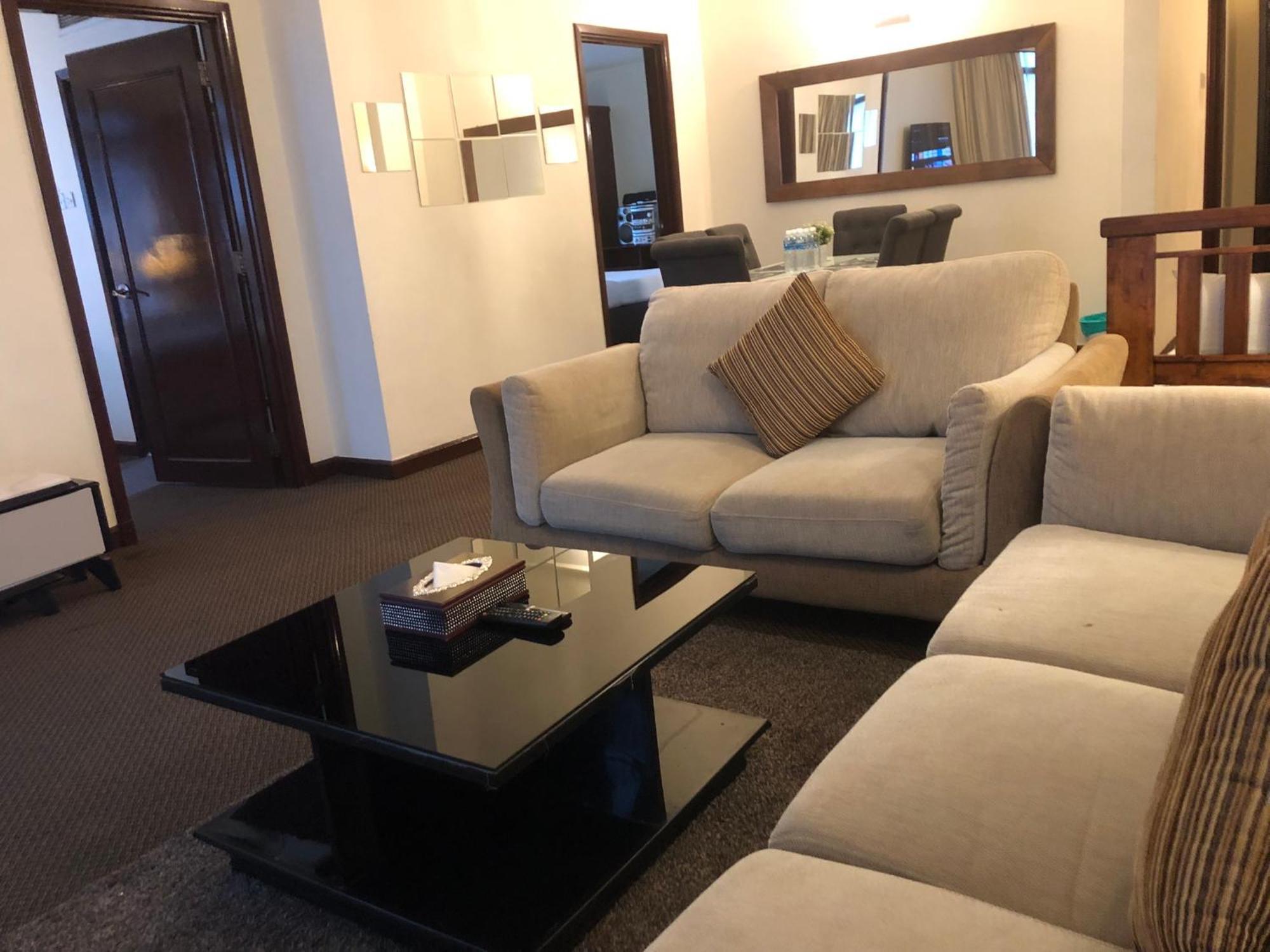 Serviced @ Times Square Apartment