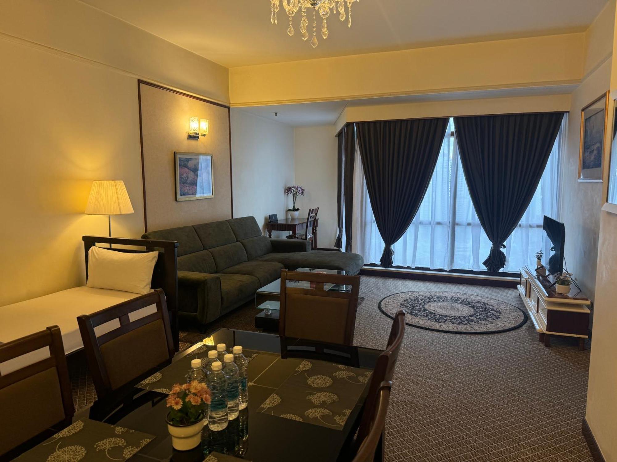 Apartment Serviced @ Times Square