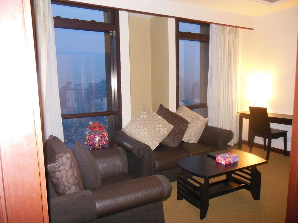 Serviced @ Times Square Apartment *