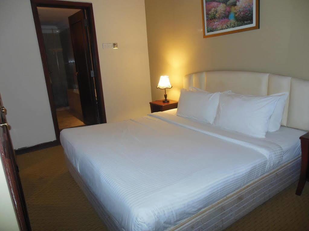 Serviced @ Times Square Apartment *