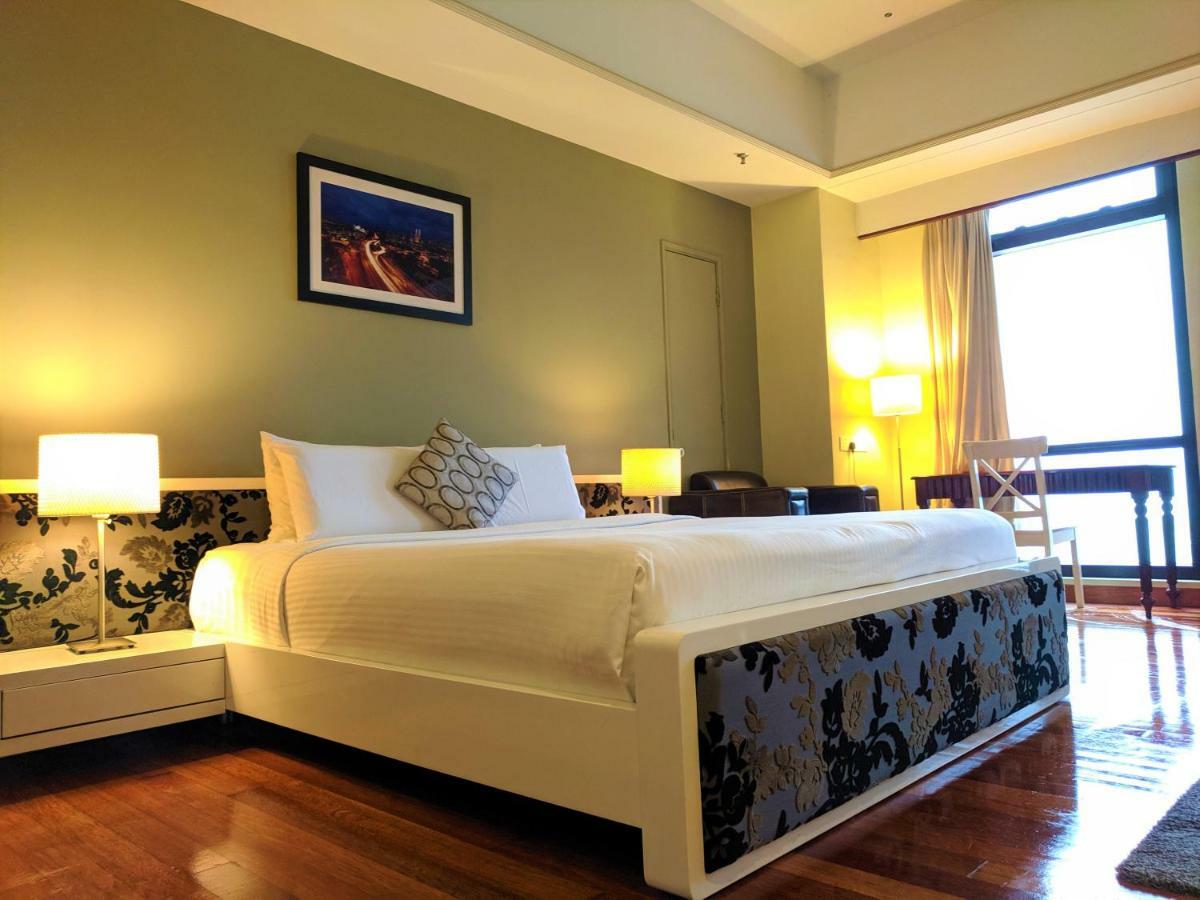 Serviced @ Times Square Apartment *