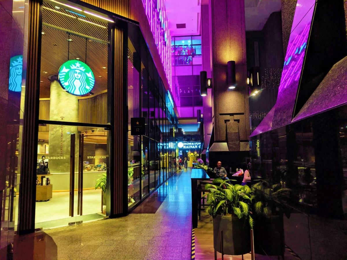 Serviced @ Times Square Apartment *